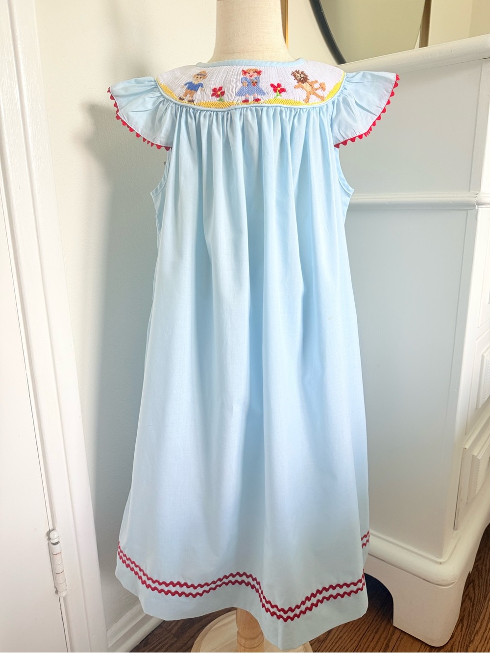 Stellybelly Girls 6 Wizard of Oz Hand Smocked Bishop Dress